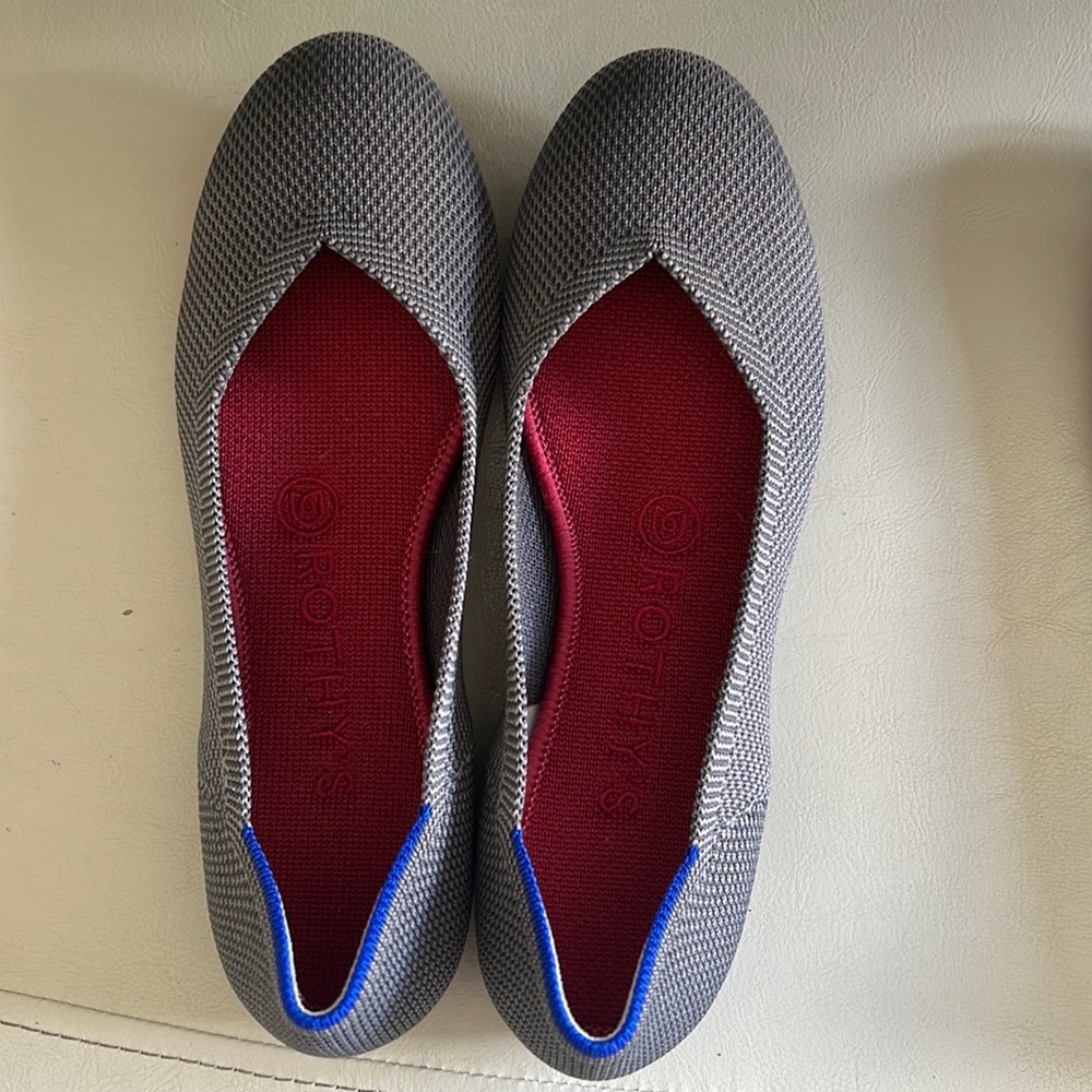Rothy’s Round Toe - Coal/Gray size 6